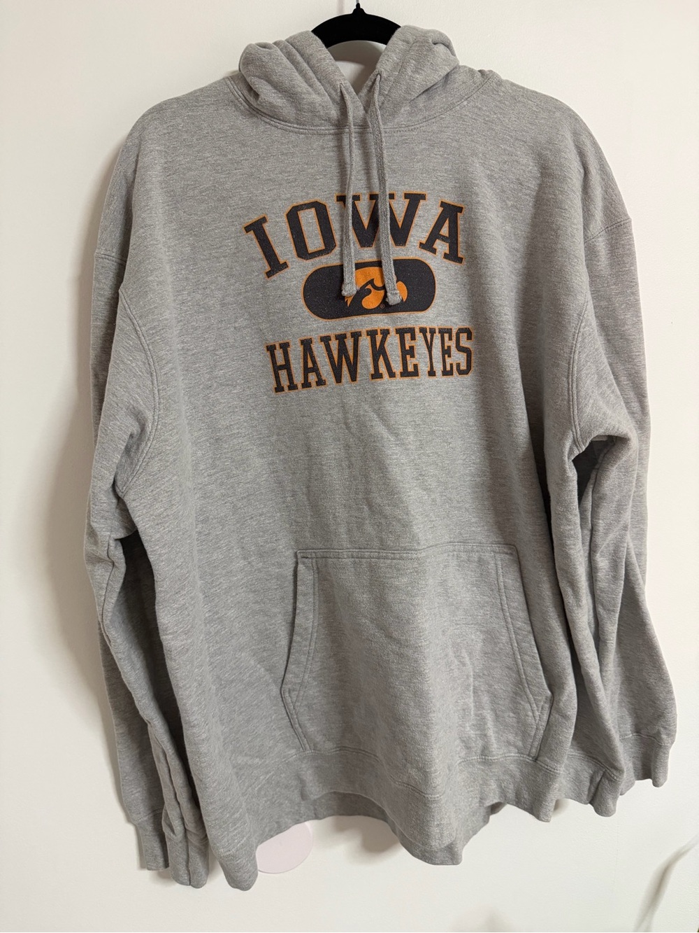 Iowa Hawkeyes Gray Hoodie Sweater - University Logo Pullover